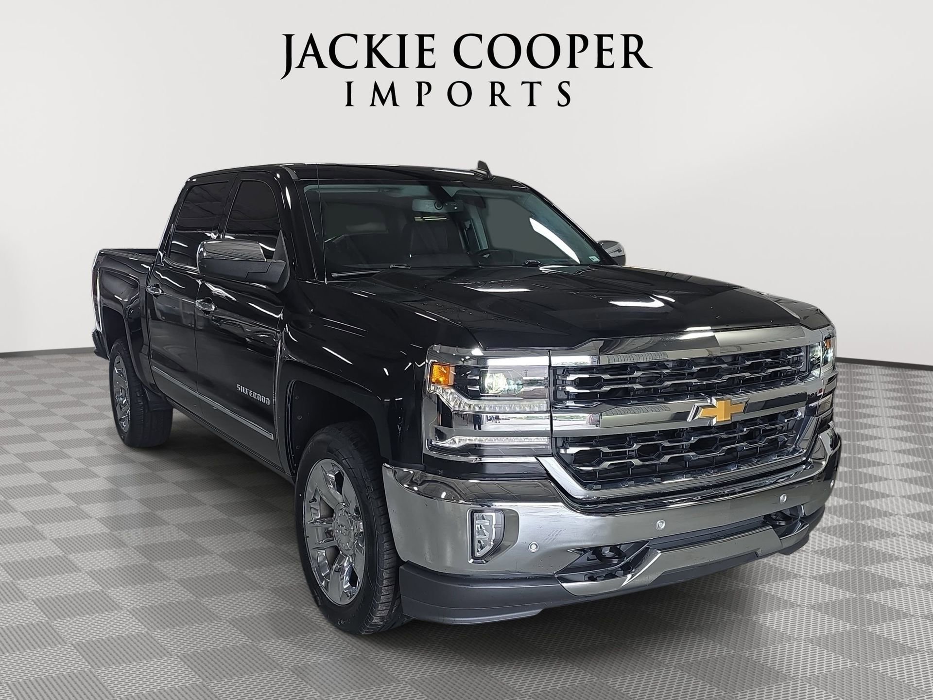 Used 2018 Chevrolet Silverado 1500 LTZ w/ Sport Package image 3