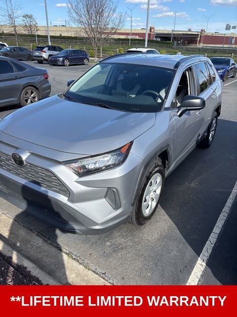 Used 2019 Toyota RAV4 LE image 3