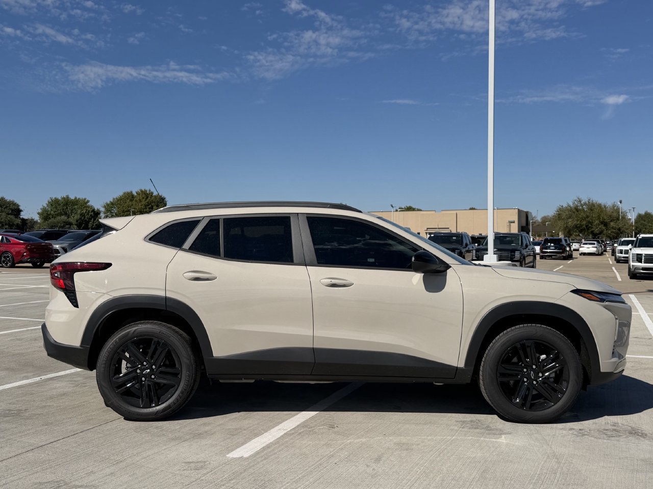 New 2026 Chevrolet Trax ACTIV w/ Driver Confidence Package FWD image 3