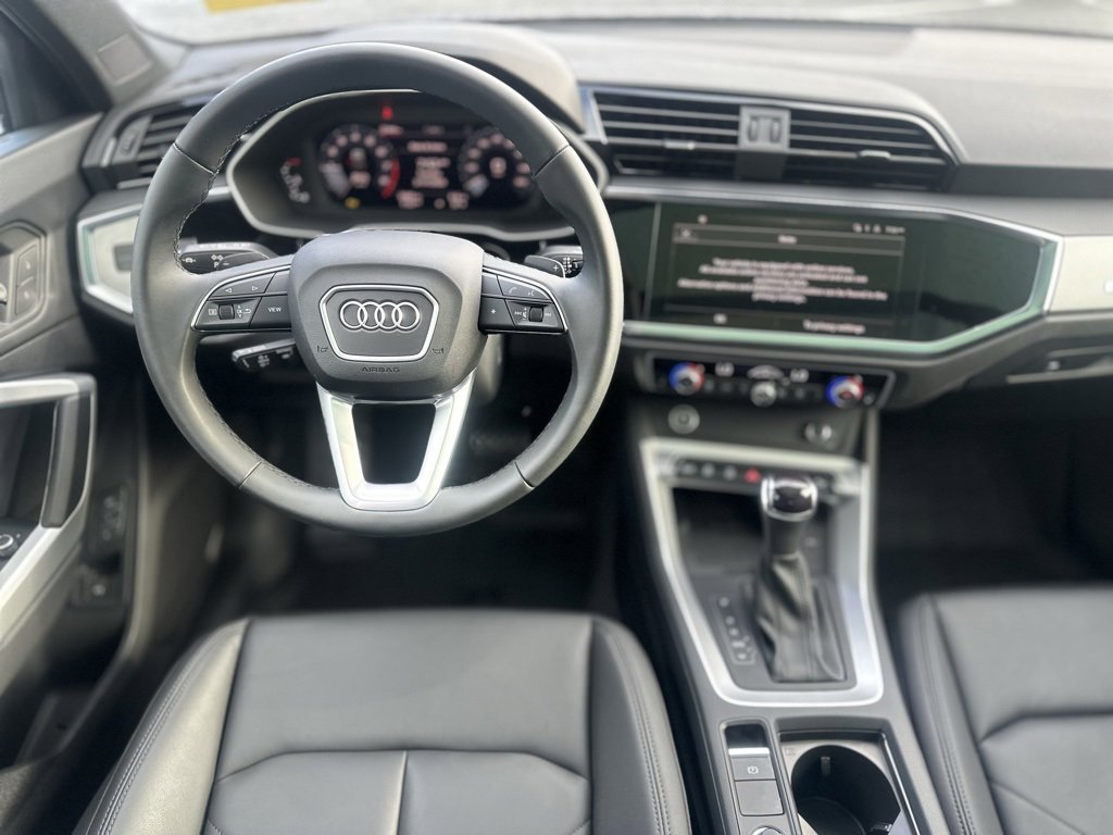 Certified 2025 Audi Q3 2.0T Premium w/ Convenience Package image 10
