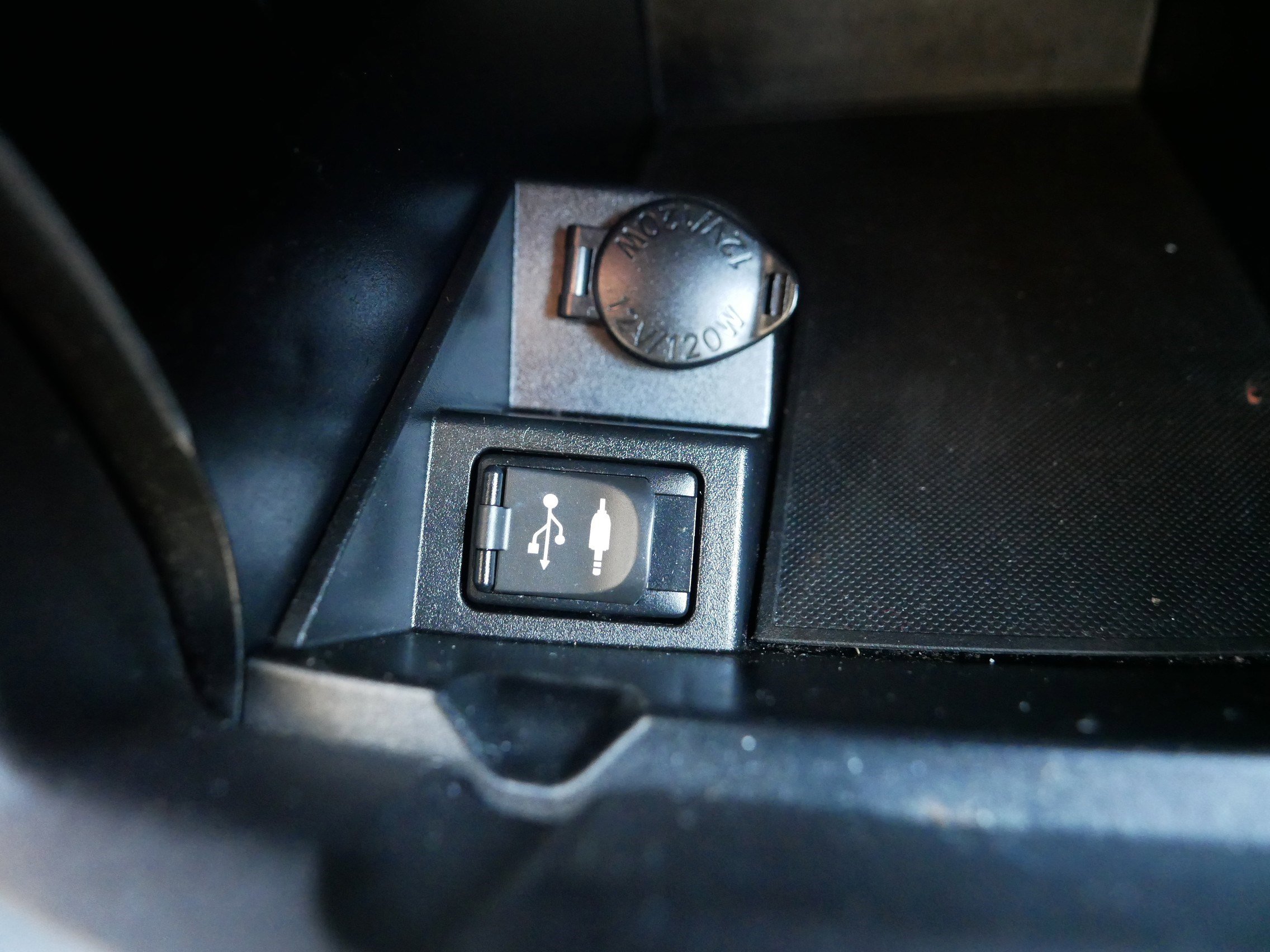 Used 2015 Toyota Camry LE image 33