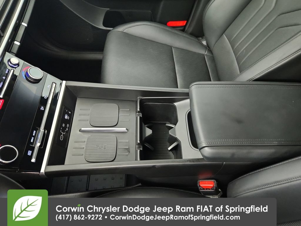 Used 2025 Hyundai Santa Fe SEL FWD image 27