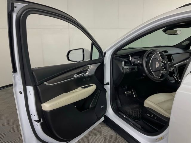 Certified 2025 Cadillac XT5 Sportv image 22