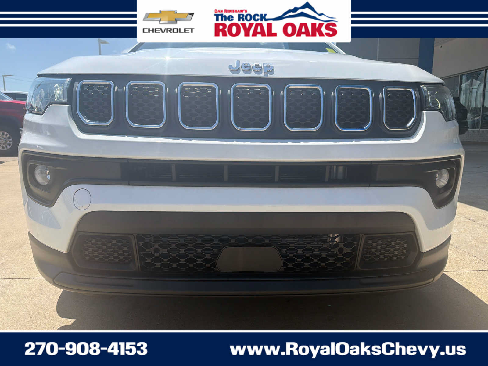 Used 2023 Jeep Compass Latitude AWD/4WD image 10