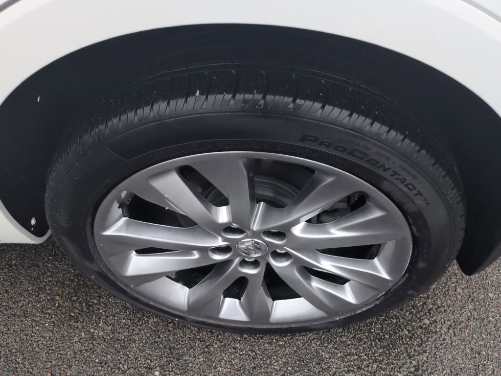 Used 2022 Buick Envision Avenir w/ Safety Package image 17