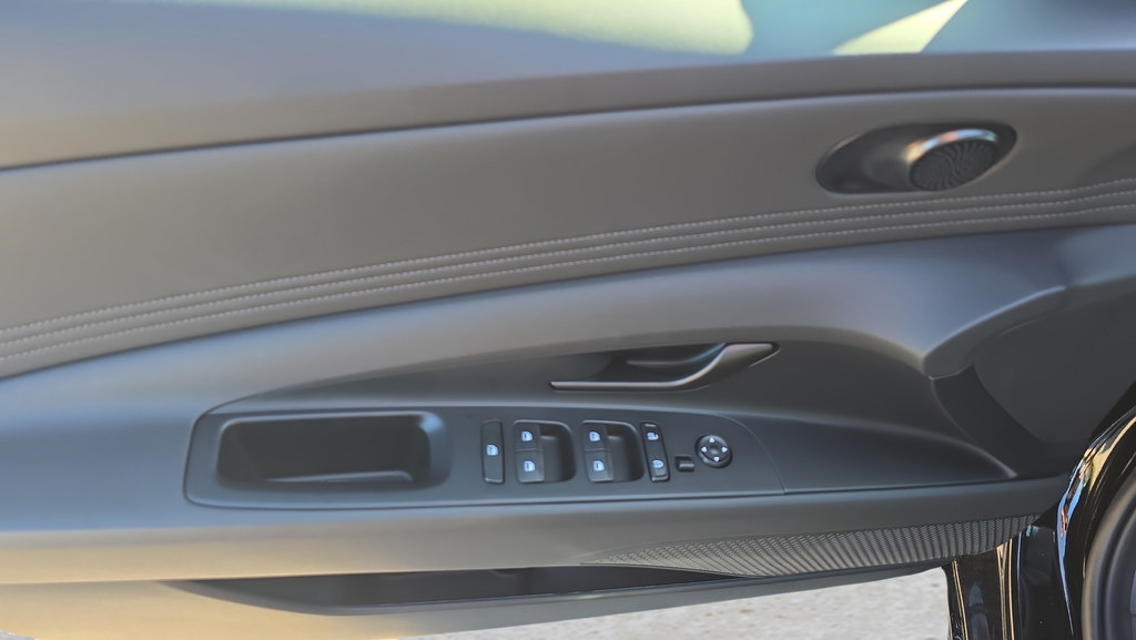 New 2026 Hyundai Elantra SEL Sport FWD image 16