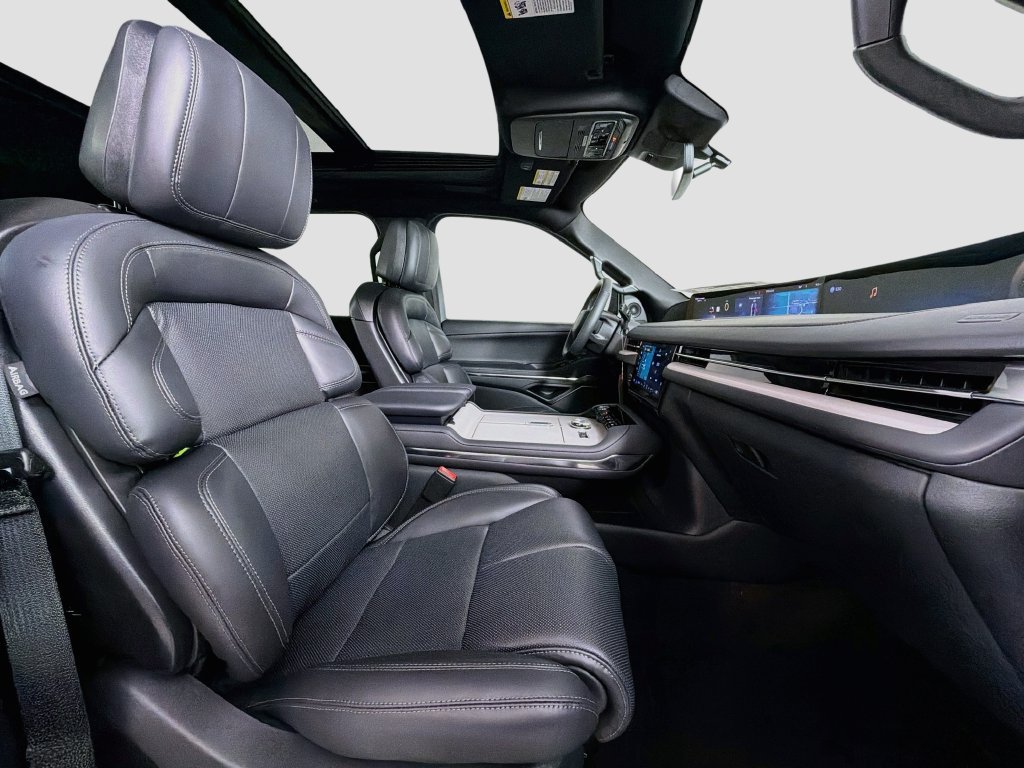 New 2027 Lincoln Navigator L Reserve w/ Jet Appearance Package RWD image 31
