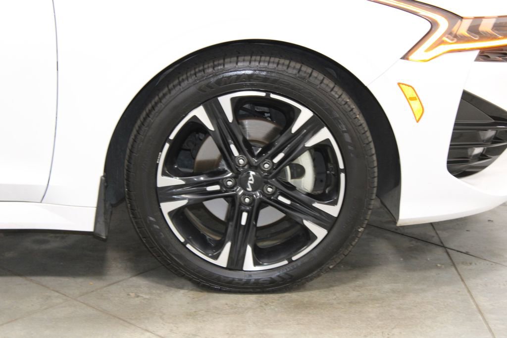 Used 2024 Kia K5 GT-Line w/ GT-Line Premium Package FWD image 12