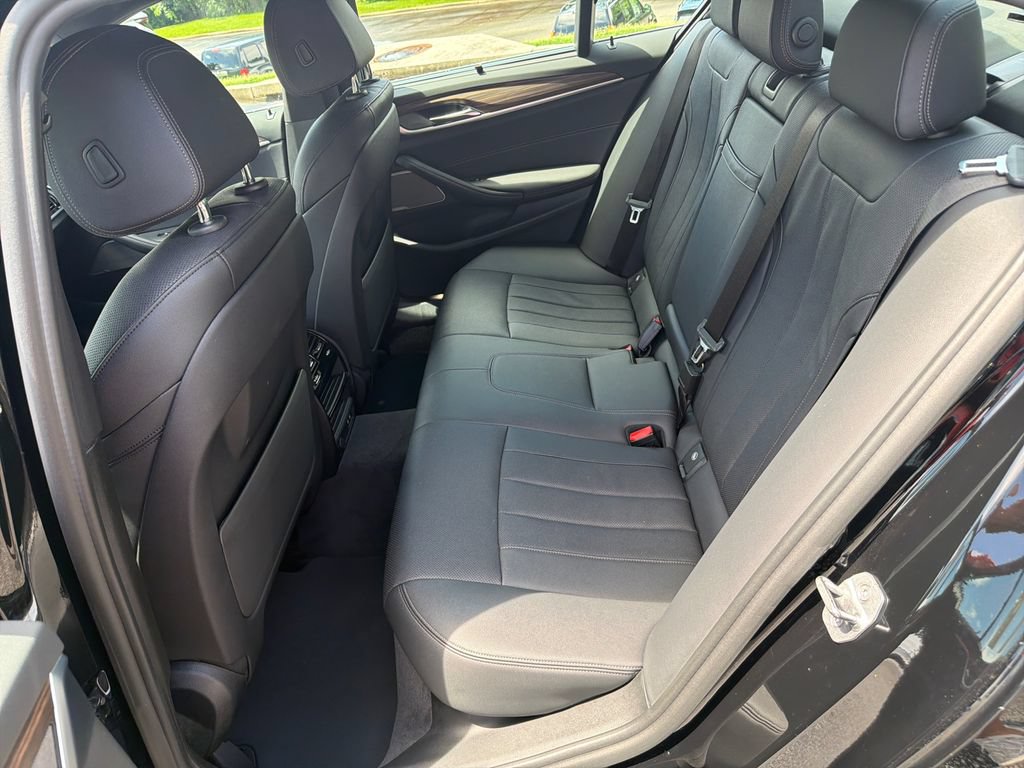 Used 2022 BMW 530i w/ Executive Package RWD image 20
