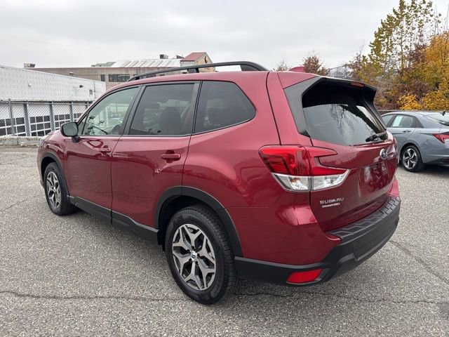 Used 2020 Subaru Forester Premium image 19