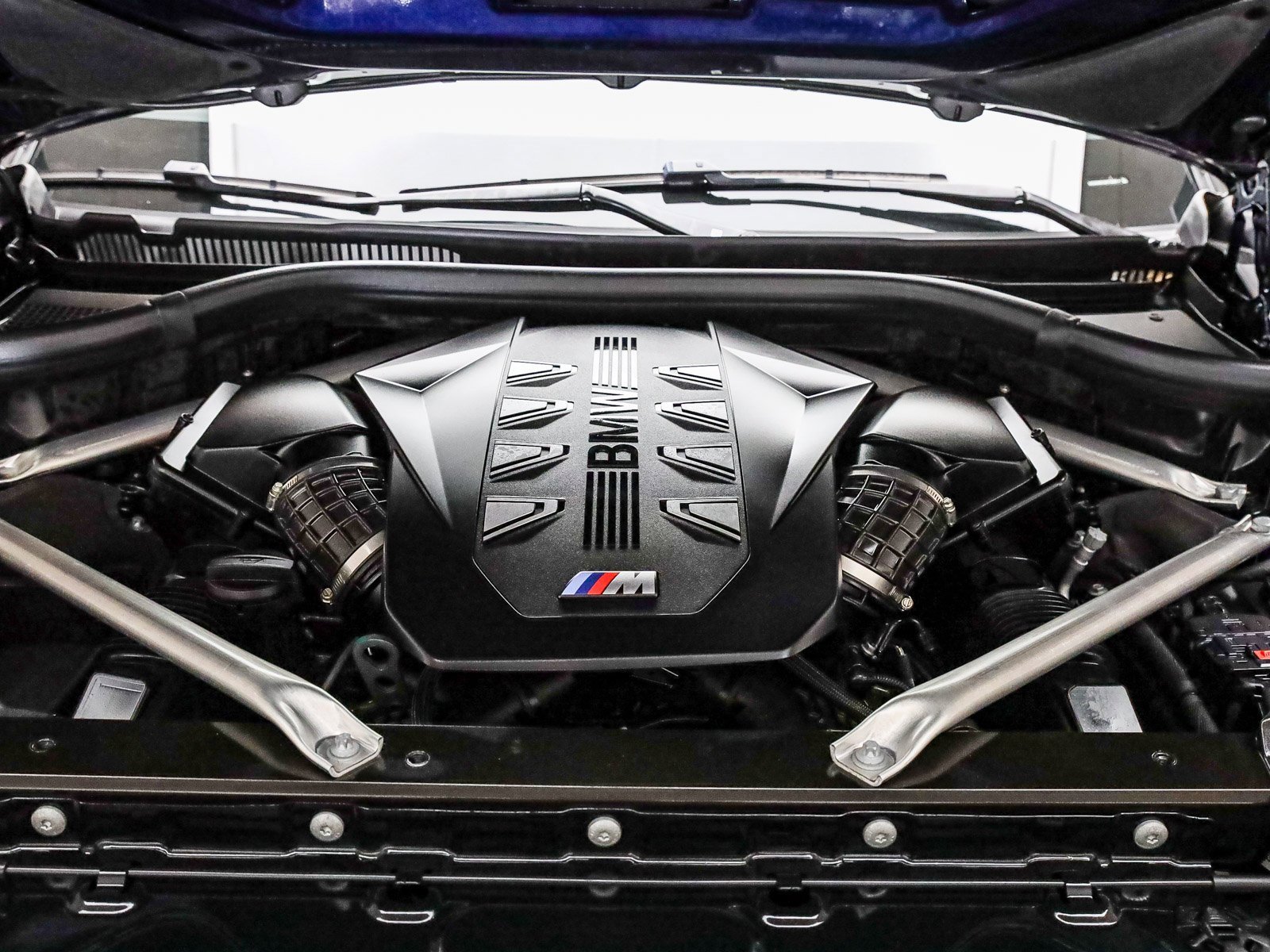 Certified 2025 BMW X7 M60i image 28