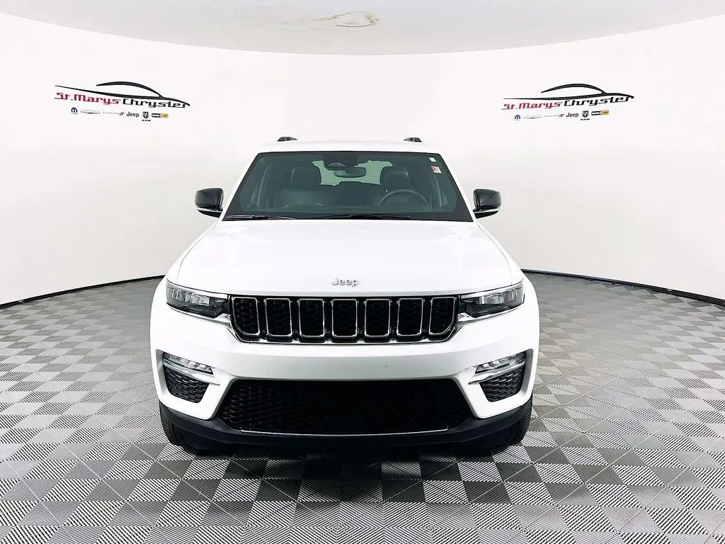Used 2024 Jeep Grand Cherokee Limited AWD/4WD image 3