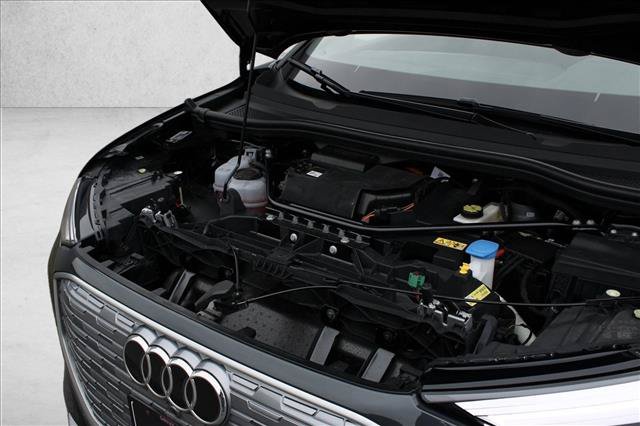 Used 2023 Audi Q4 e-tron Premium Plus w/ Premium Plus RWD image 29
