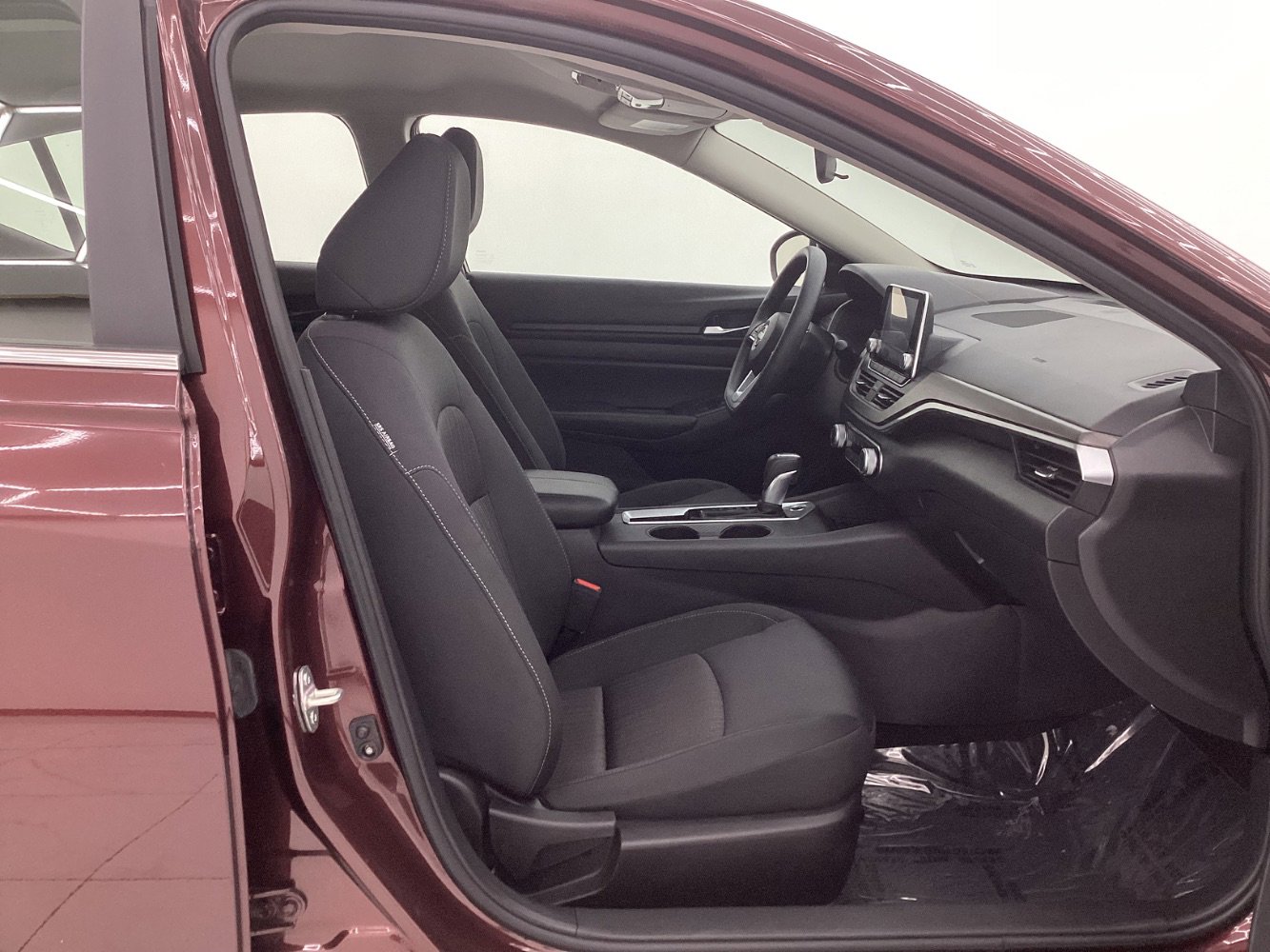 Used 2025 Nissan Altima 2.5 SV image 15