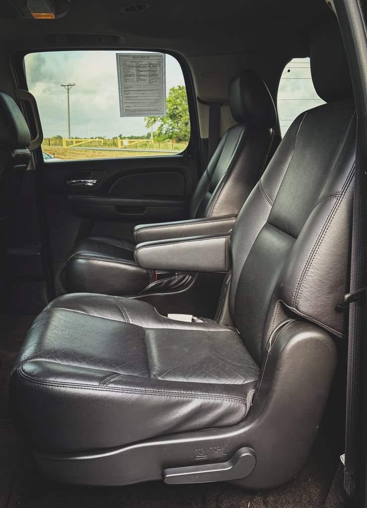 Used 2011 Chevrolet Suburban LTZ AWD/4WD image 22