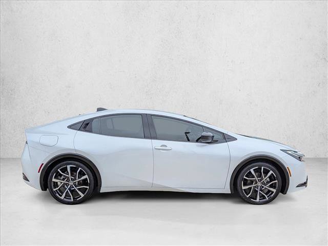 Used 2025 Toyota Prius Plug-In Hybrid image 4
