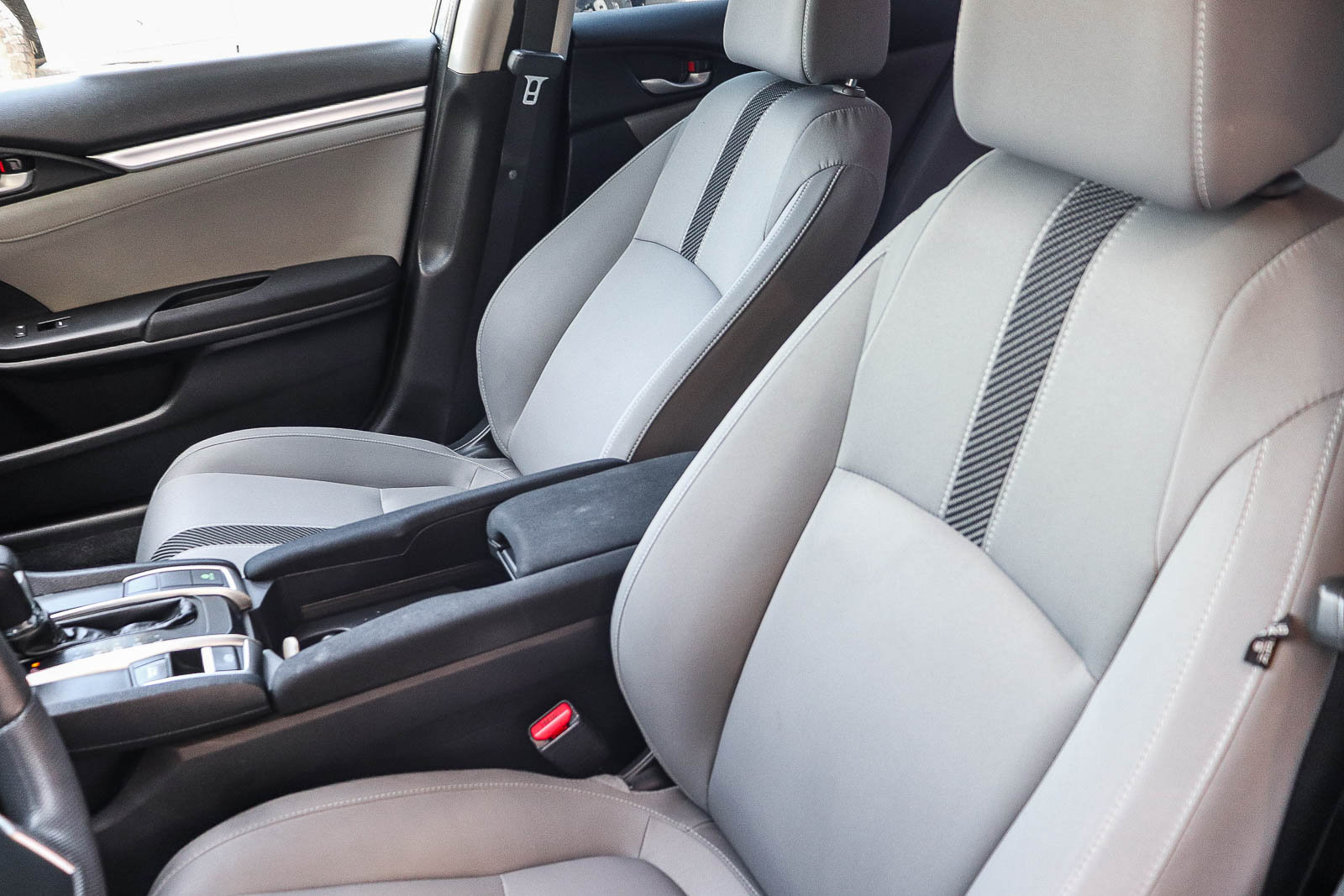 Certified 2018 Honda Civic EX image 29