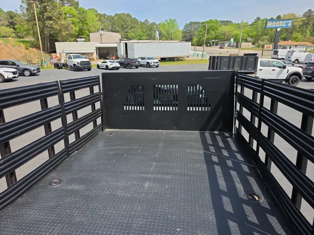 Used 2016 Ford F550 2WD Crew Cab Super Duty image 33