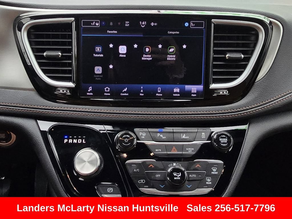 Used 2025 Chrysler Pacifica Pinnacle FWD image 22