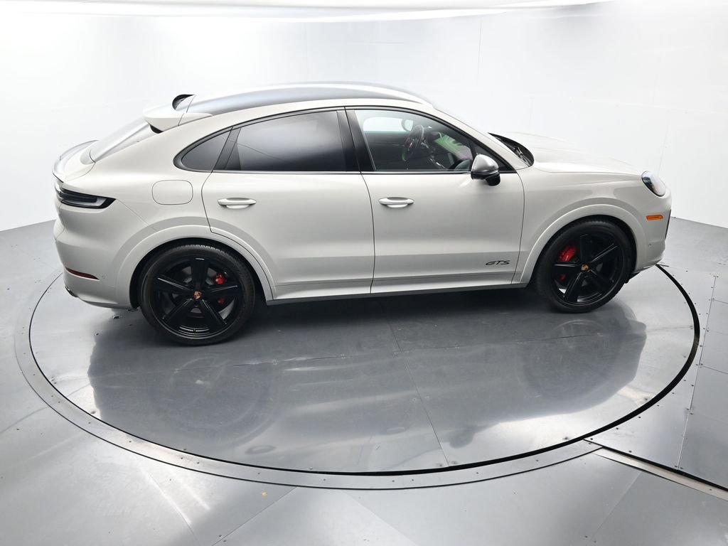 Certified 2026 Porsche Cayenne GTS AWD/4WD image 43