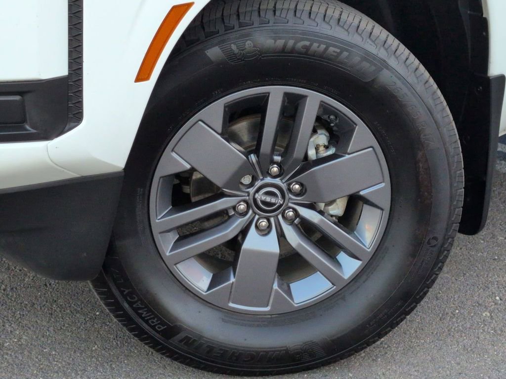 Certified 2025 Nissan Frontier SV RWD image 11