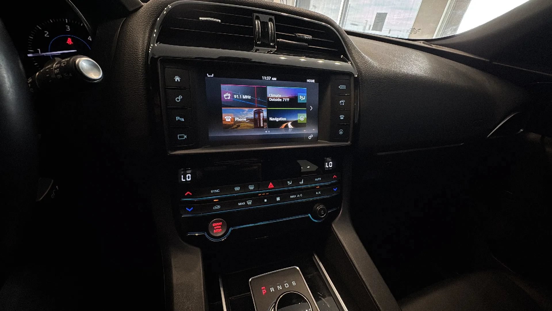 Used 2017 Jaguar F-PACE Premium AWD/4WD image 32