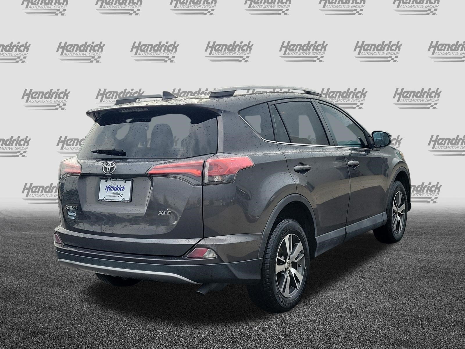 Used 2018 Toyota RAV4 XLE FWD image 7