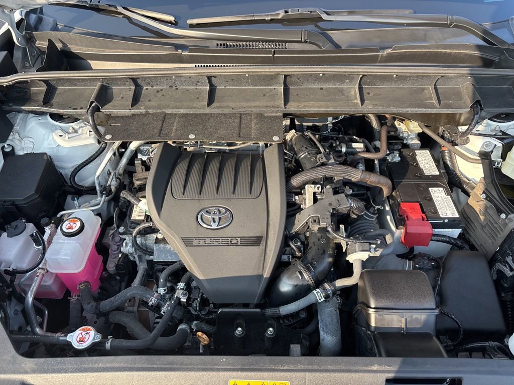 Used 2023 Toyota Highlander XLE image 10