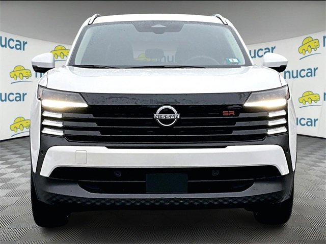 Used 2025 Nissan Kicks SR image 3