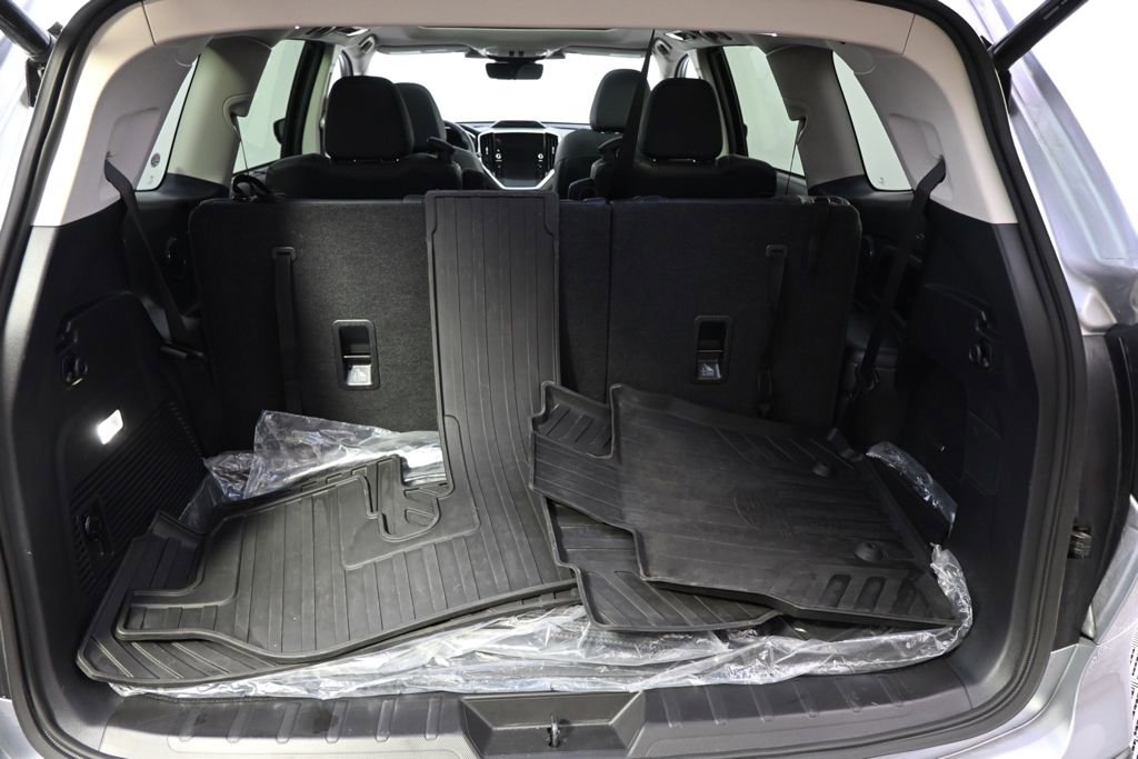 Certified 2025 Subaru Ascent Limited w/ Popular Package #2 image 19