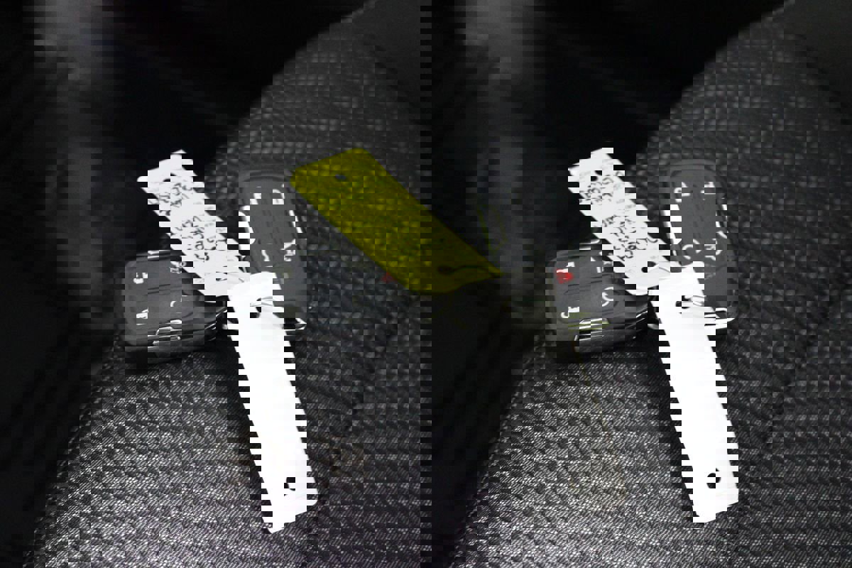 Used 2023 GMC Terrain SLE w/ Driver Convenience Package image 12