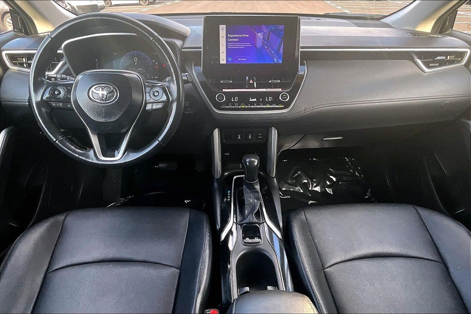 Used 2024 Toyota Corolla Cross XLE w/ Convenience Package AWD/4WD image 14