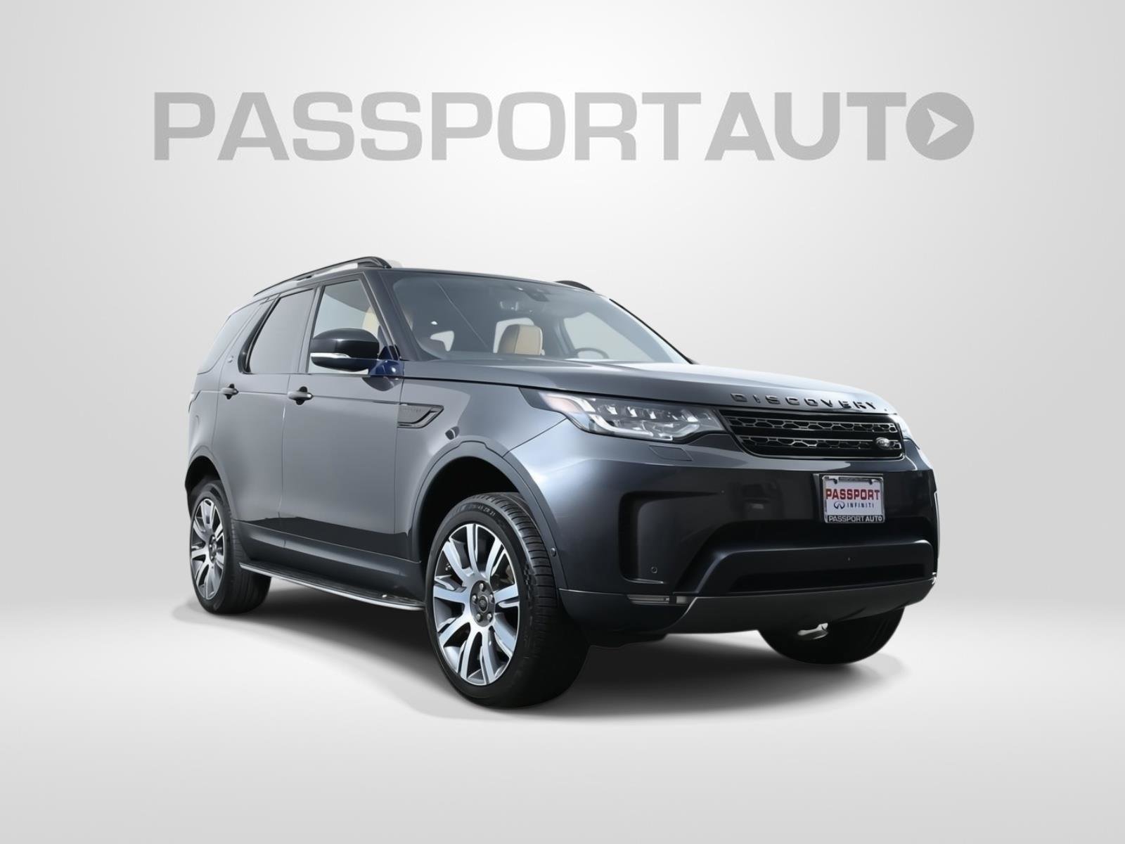 Used 2019 Land Rover Discovery HSE image 3