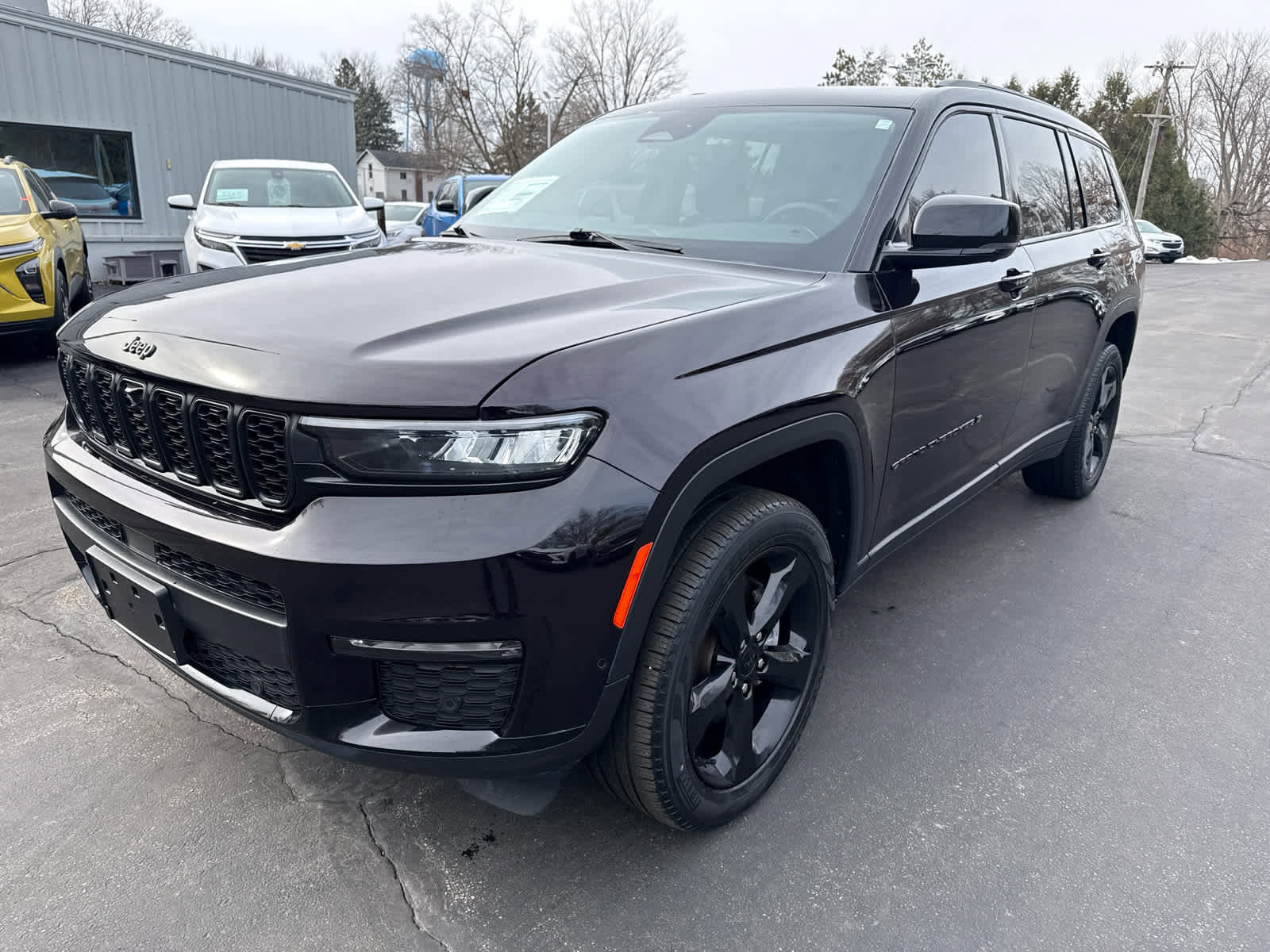 Used 2023 Jeep Grand Cherokee L Limited w/ Luxury Tech Group II image 7
