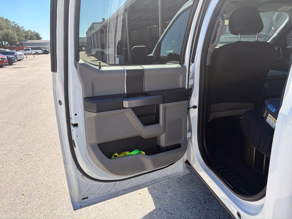 Used 2016 Ford F150 XLT RWD image 9