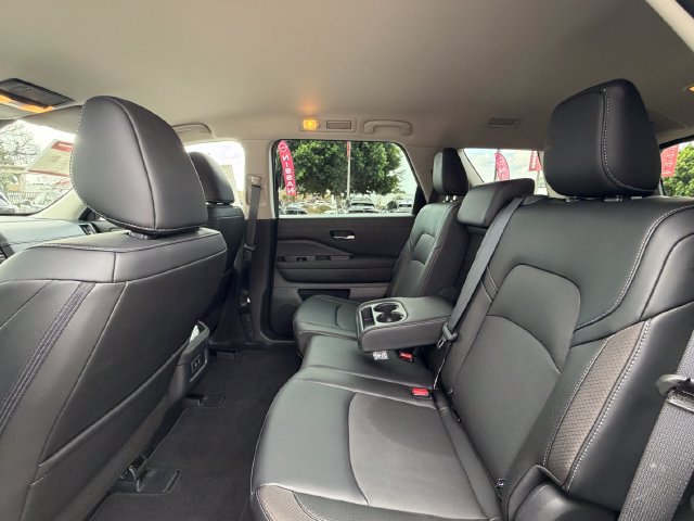Certified 2026 Nissan Pathfinder SL FWD image 33