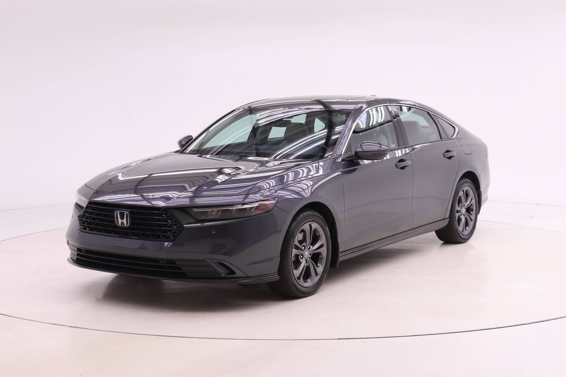 Used 2023 Honda Accord EX-L image 1