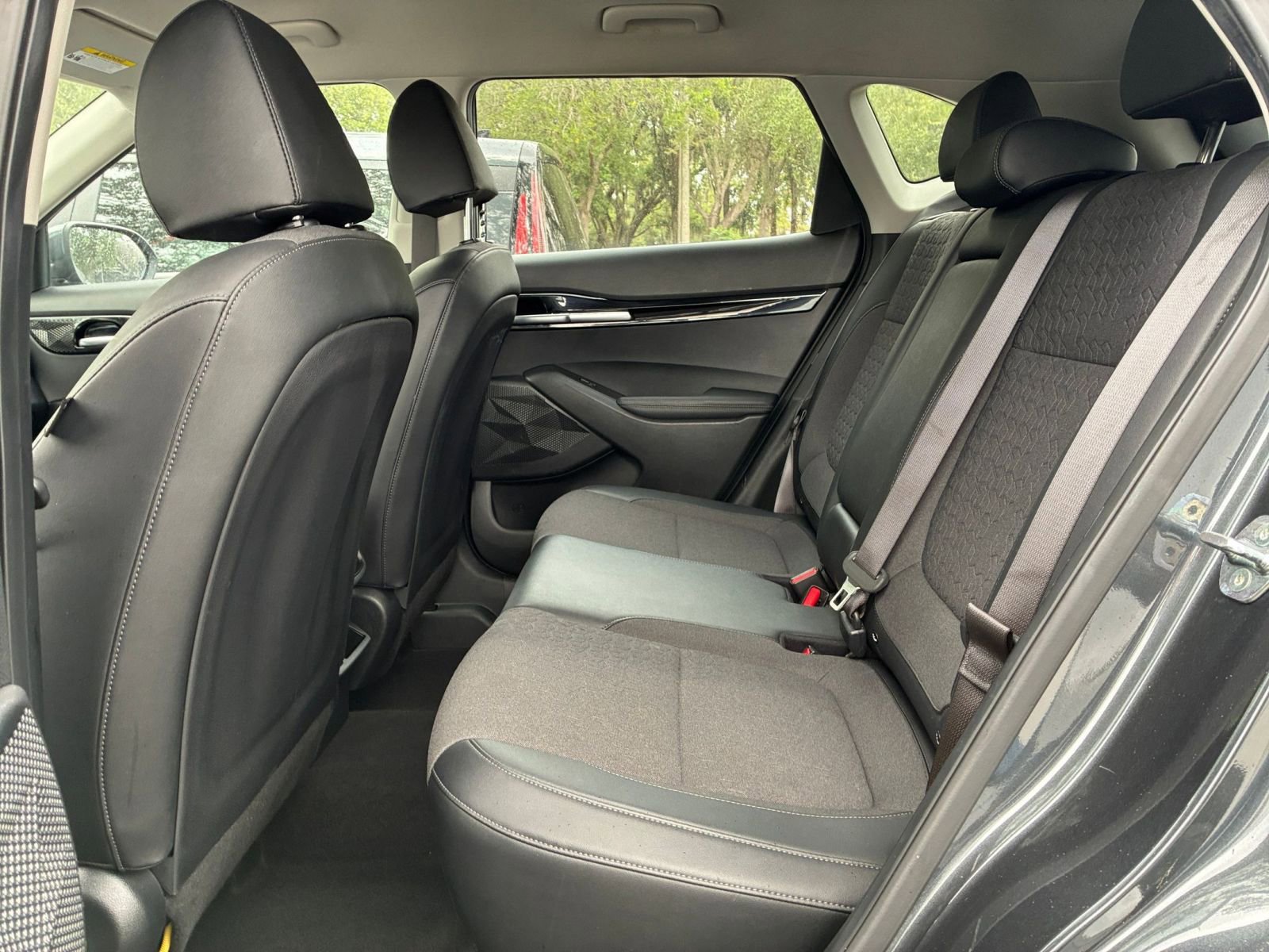 Used 2025 Kia Seltos S image 27