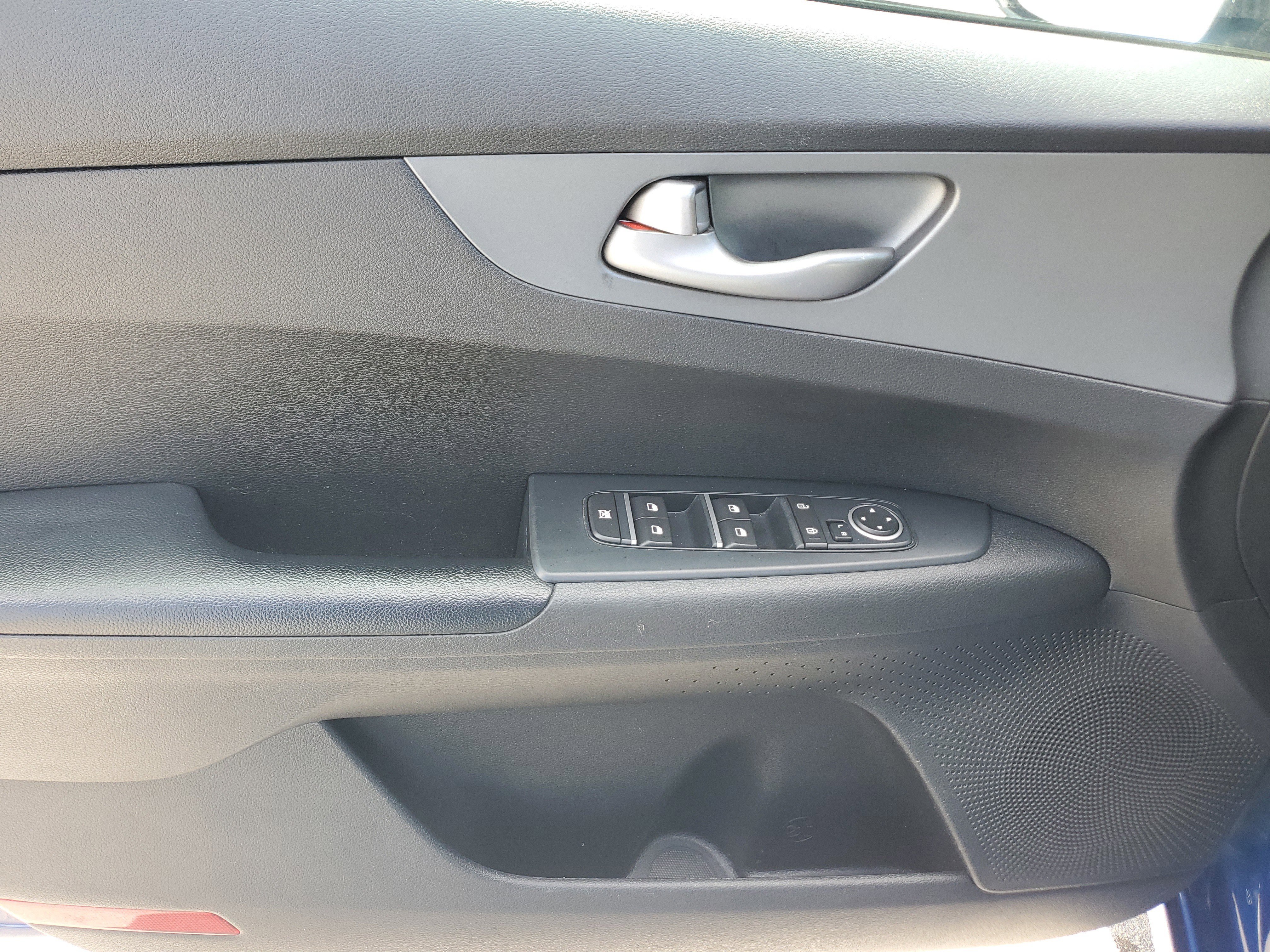 Used 2019 Kia Forte LXS image 24