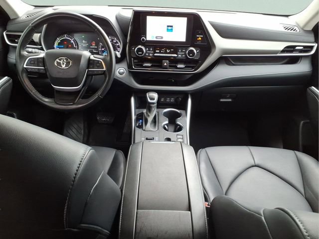 Used 2023 Toyota Highlander XLE image 22