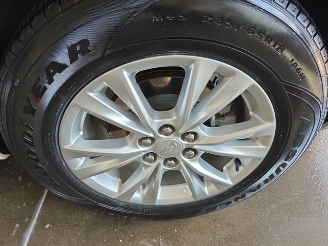 Certified 2022 Cadillac XT6 Luxury w/ LPO, Floor Liner Package AWD/4WD image 35