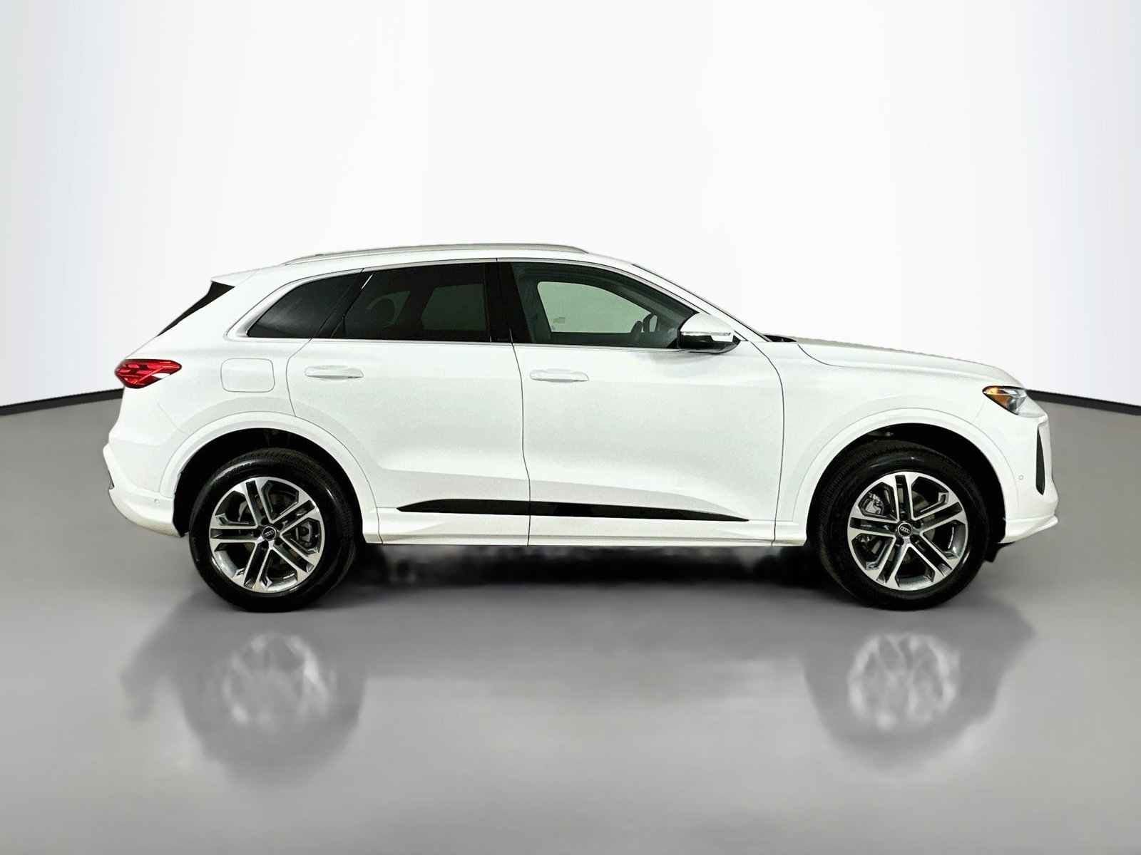 New 2026 Audi Q5 Premium AWD/4WD image 4