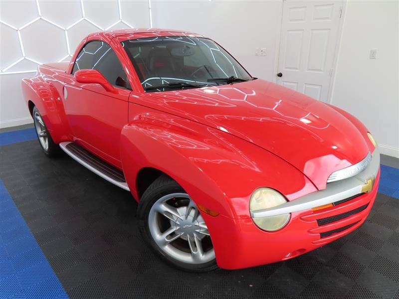 Used 2004 Chevrolet SSR w/ Preferred Equipment Group RWD image 5