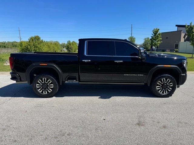 Used 2026 GMC Sierra 2500 Denali Ultimate AWD/4WD image 4