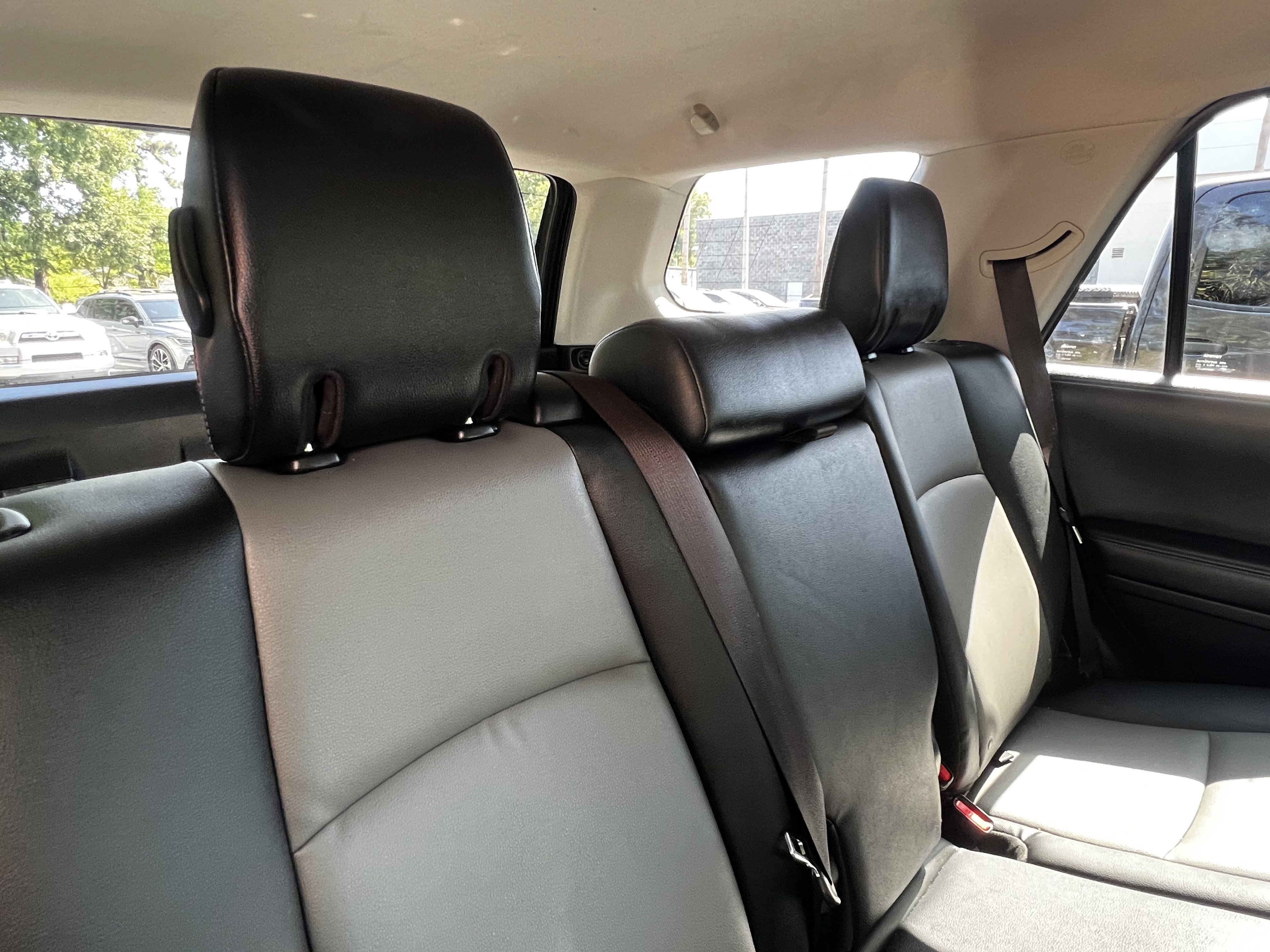 Used 2016 Toyota 4Runner SR5 Premium RWD image 42