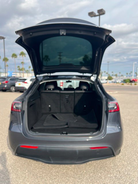 Used 2023 Tesla Model Y 2WD image 23