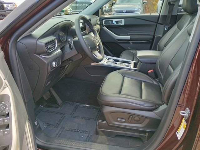 Used 2022 Ford Explorer XLT w/ Equipment Group 202A image 26