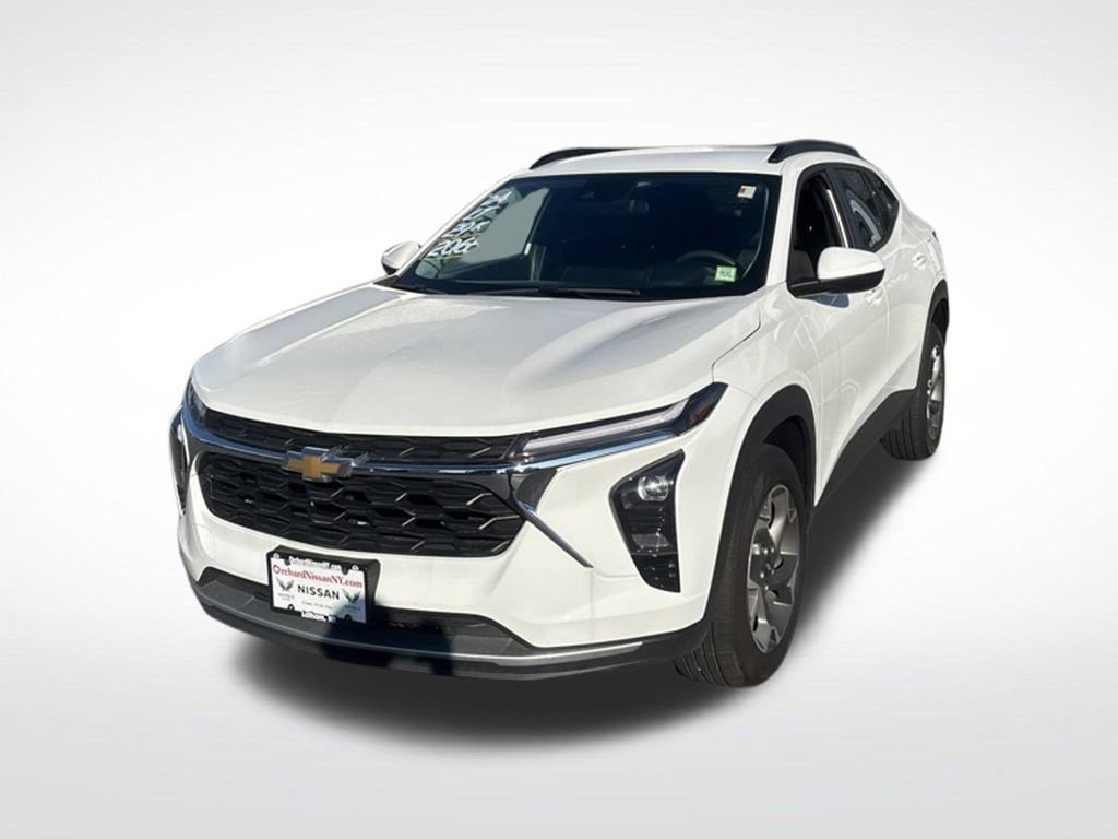 Used 2024 Chevrolet Trax LT FWD image 3
