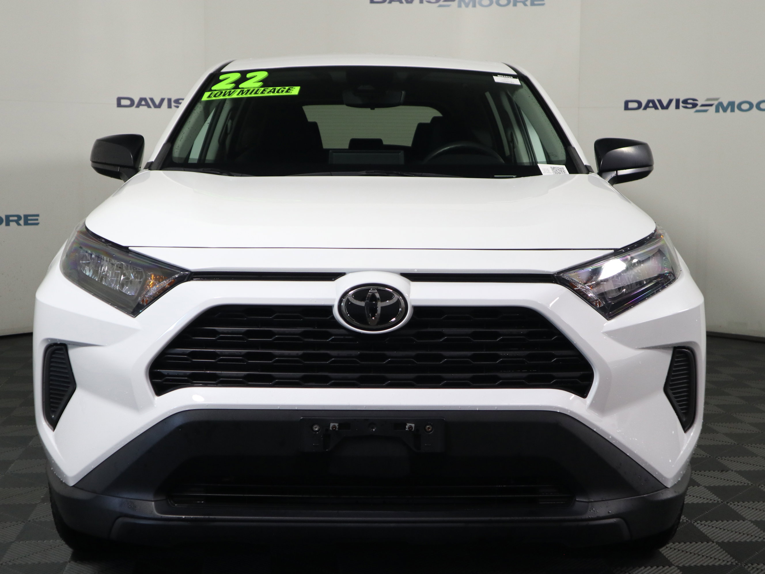 Used 2022 Toyota RAV4 LE image 12