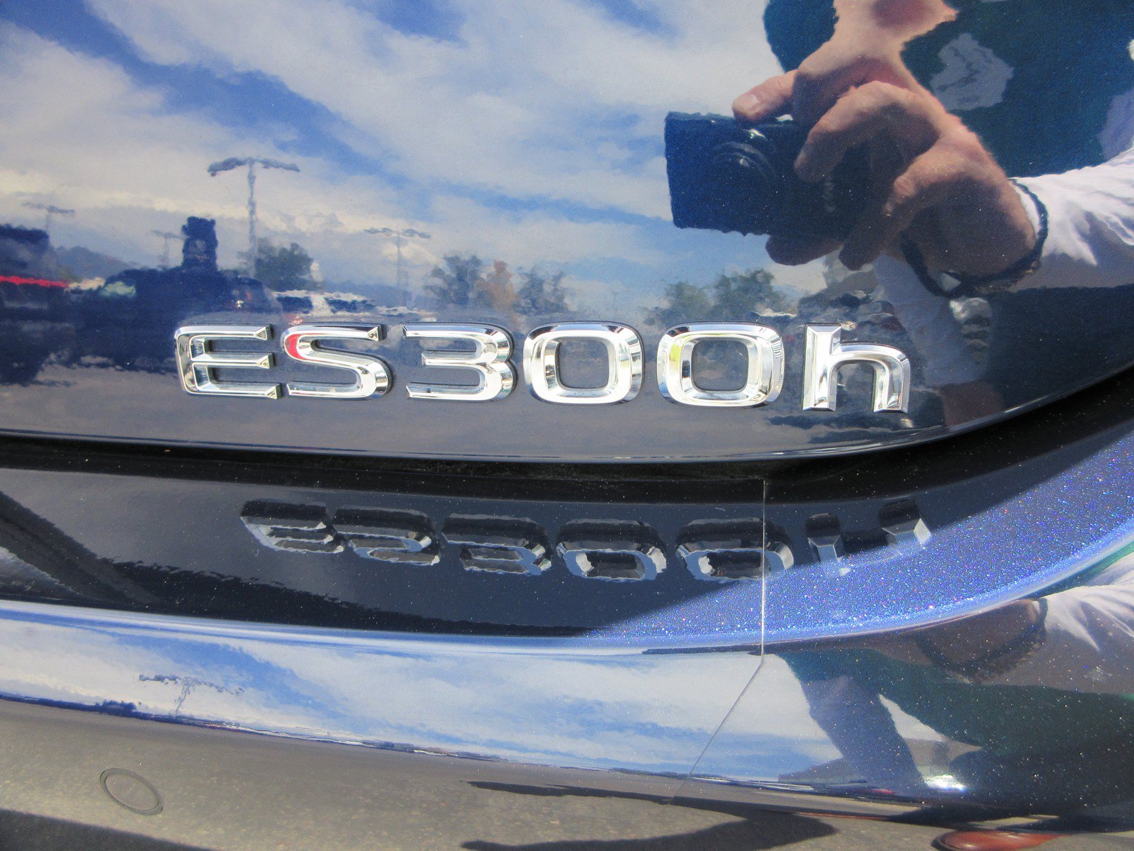 Used 2025 Lexus ES 300h w/ Premium Package FWD image 8